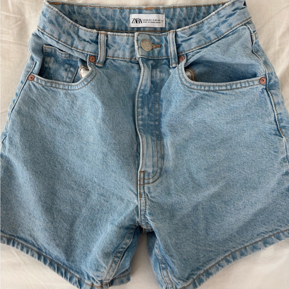 Zara Light Wash Jean Shorts